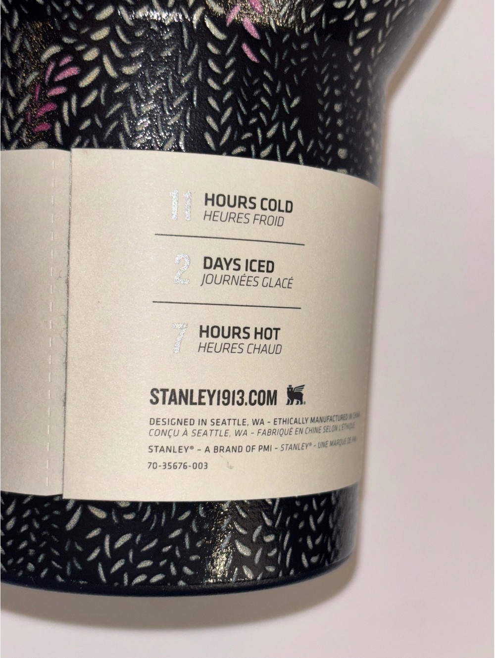 Stanley x CALIA 40oz Quencher H2.0 Tumbler Black Serpent Pink NWT Flaw - Picture 5 of 7